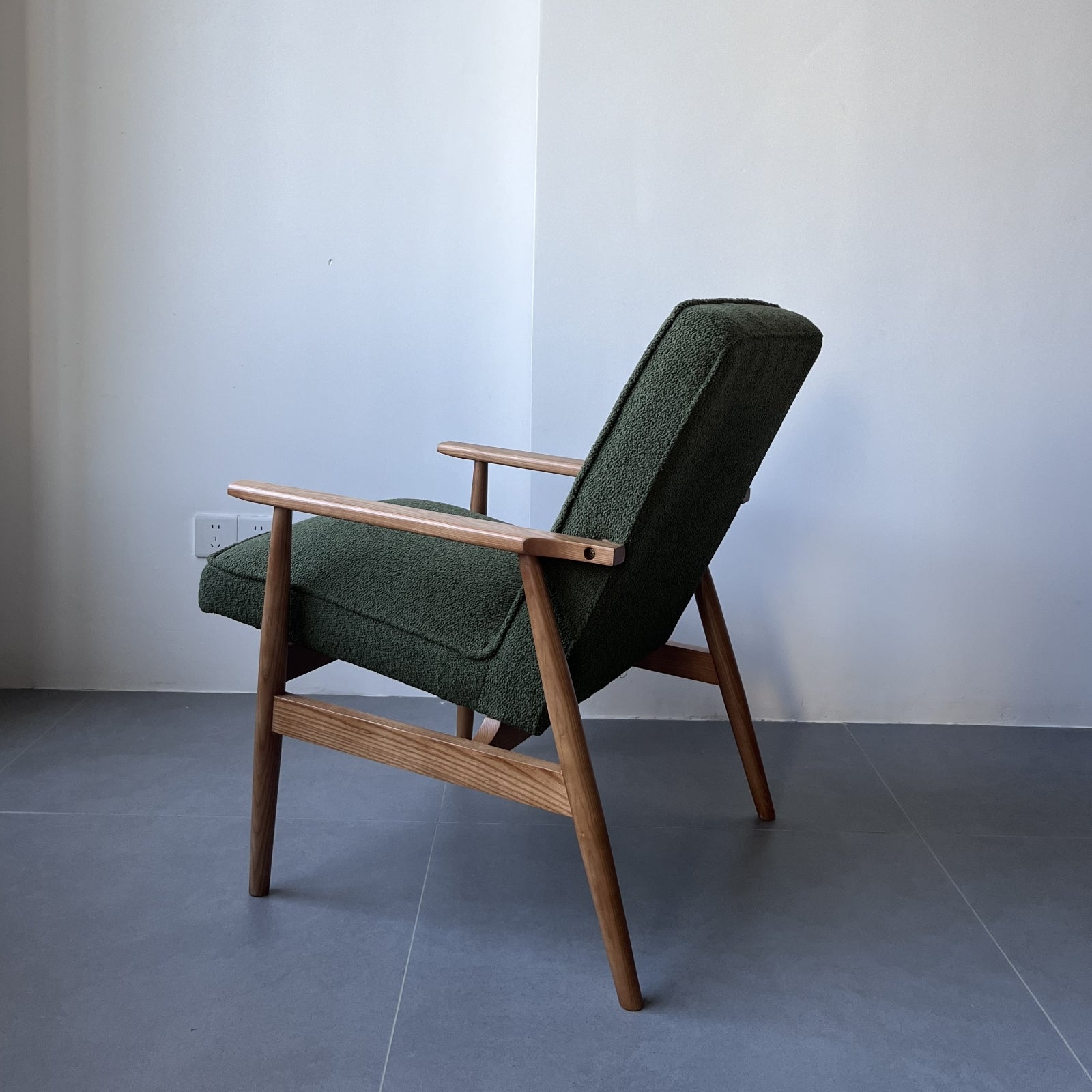 Furnipuzzle Scandinavian White Ash Fabric Chair - Minimalist Design for Living Room and Bedroom Use