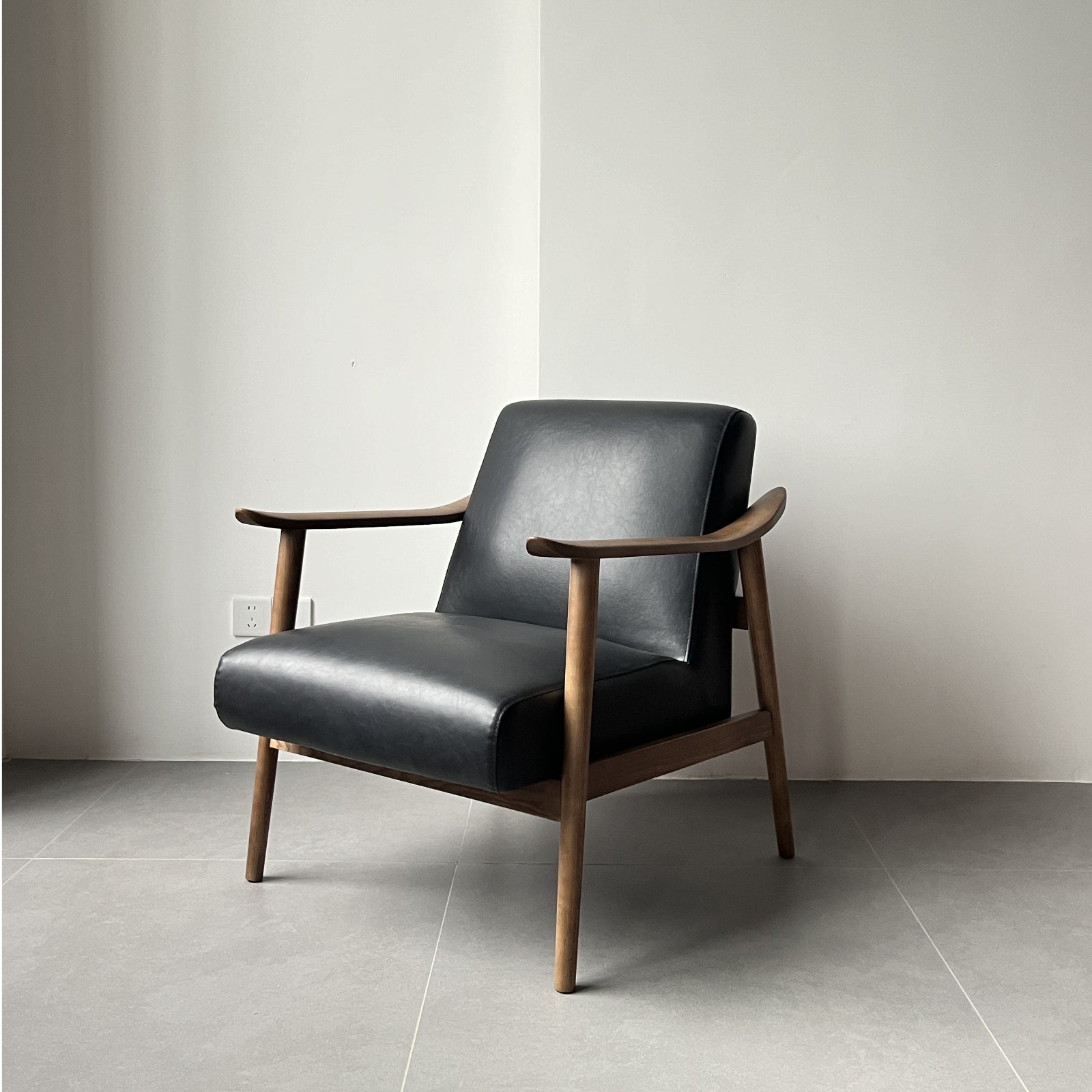 #Size_Synthetic leather