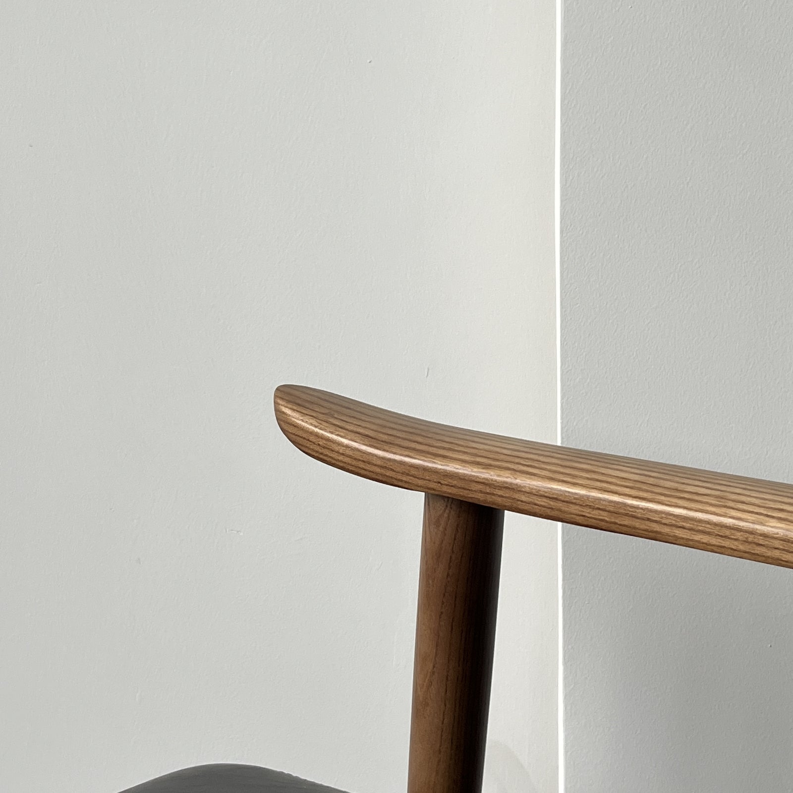 #Size_Synthetic leather