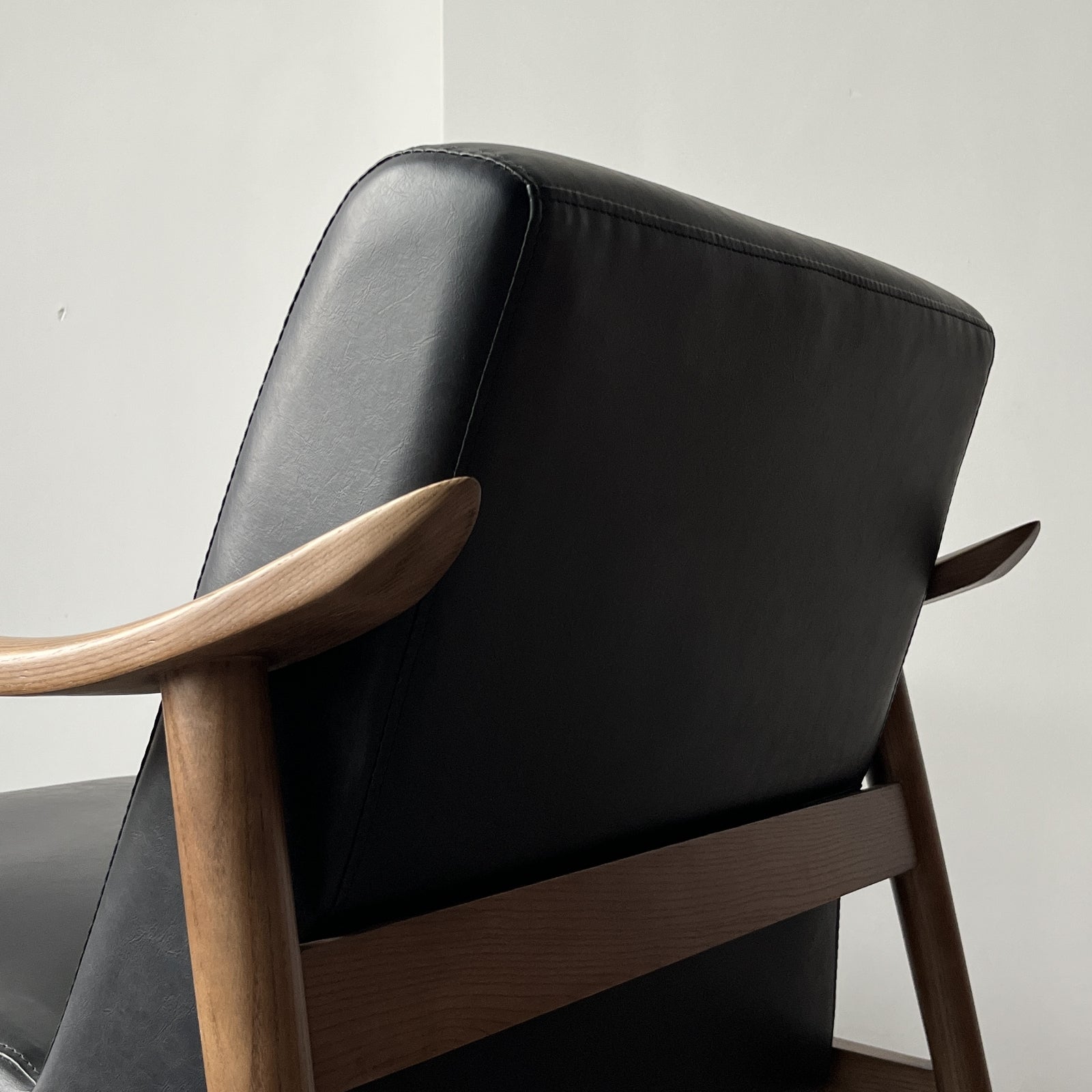 #Size_Synthetic leather